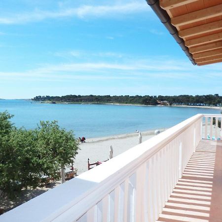 Apartments Real - 10 M From Sea Medulin Exterior photo