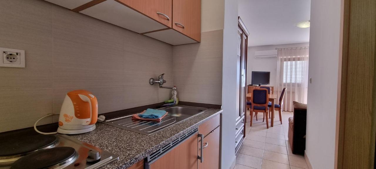 Apartments Real - 10 M From Sea Medulin Exterior photo